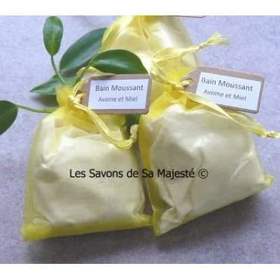 bain-mousse-moussant-bubble-bath-avoine-miel-savon-majeste-poudre-lait-chevre-sac-400x400