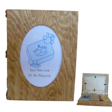 Boite bois livre avec 3 savons