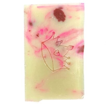 Savon artisanal naturel à la fraise et au melon d'eau enrichi au beurre de karité.