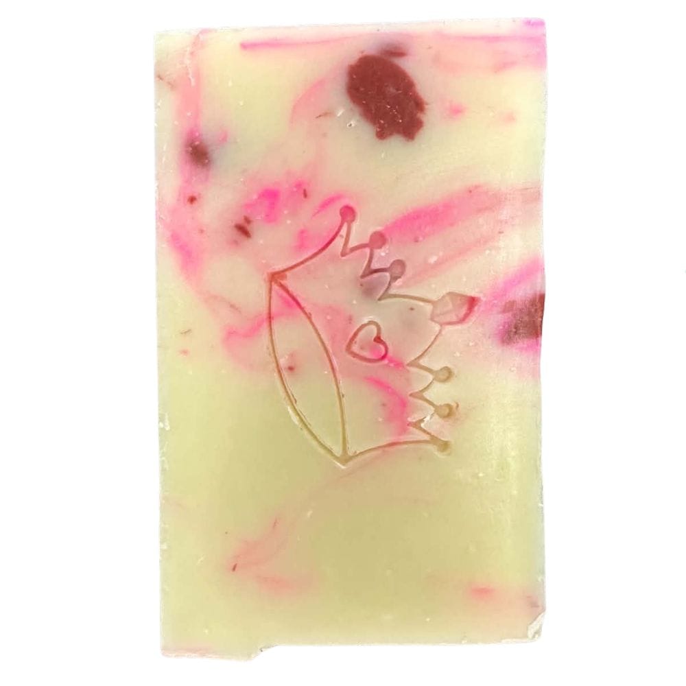 Savon artisanal naturel à la fraise et au melon d'eau enrichi au beurre de karité.